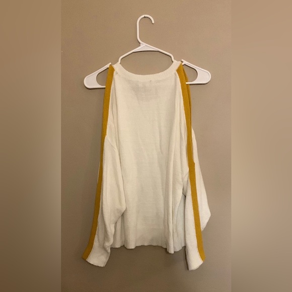 Express Sweater - Picture 5 of 5